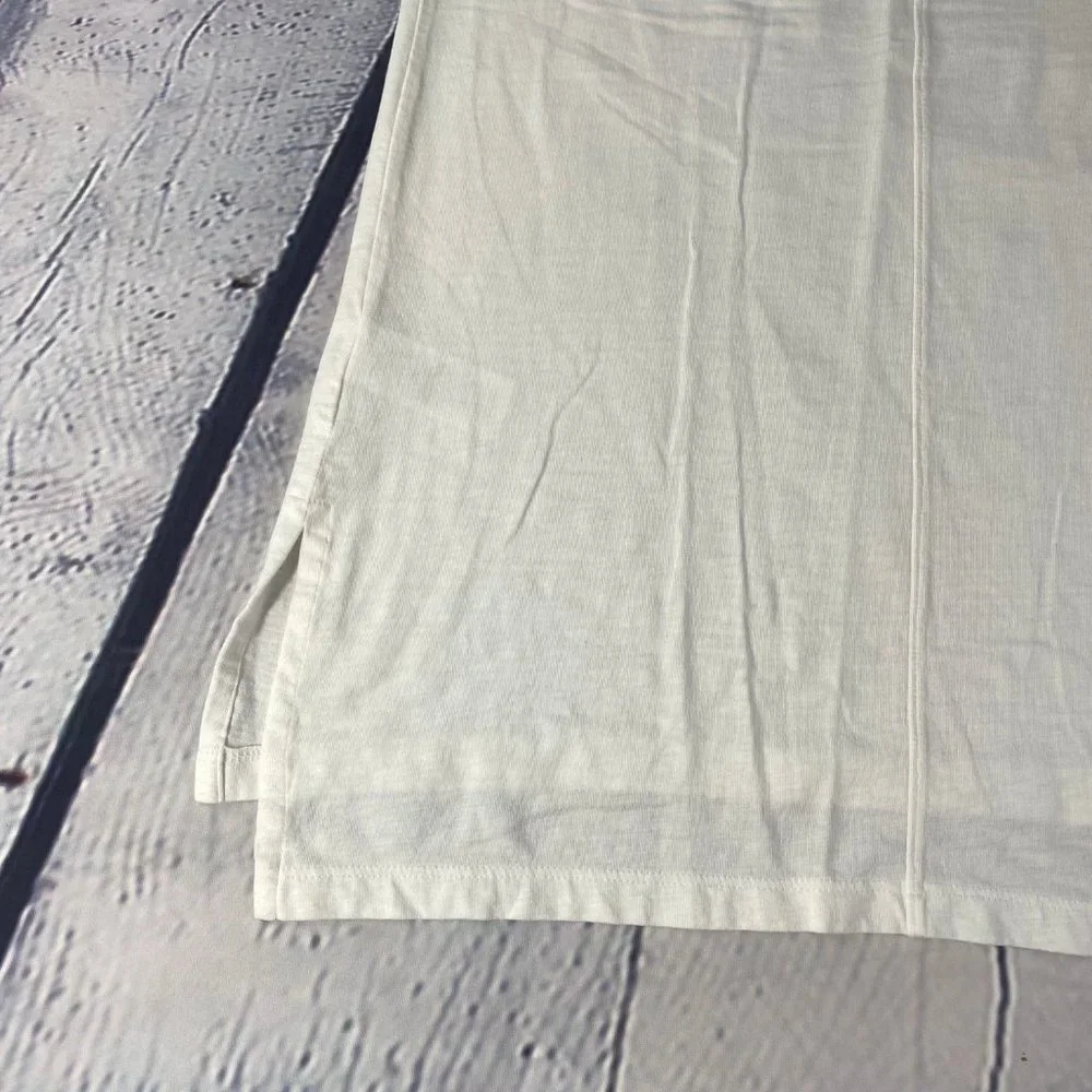 Lucy & Laurel Women Relaxed Tank Top Classic White - Picture 7 of 9